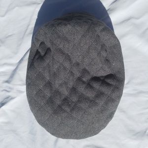 Gray Newsboy Diamond Patterned Hat